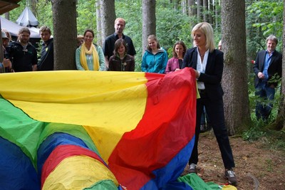 Das Freiwillige Ökologische Jahr (FÖJ) ist ein Vorzeigeprojekt der Umweltbildung in Bayern. (Auszeichnung in Schwindegg)