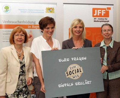 Projekt "Jugendliche im Social Web" im Michaeli-Gymnasium/München.