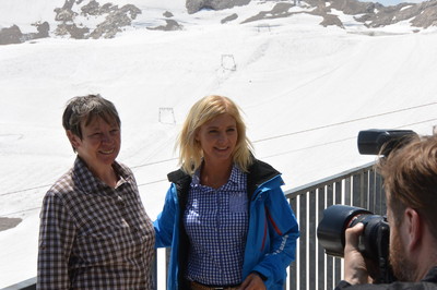 Gemeinsamer Besuch der Umweltforschungsstation Schneefernerhaus mit Bundesumweltministerin Barbara Hendricks auf der Zugspitze.