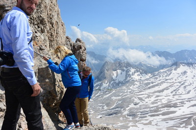 Gemeinsamer Besuch der Umweltforschungsstation Schneefernerhaus mit Bundesumweltministerin Barbara Hendricks auf der Zugspitze.