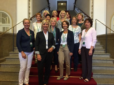 Erdinger Besuchergruppe im Landtag.