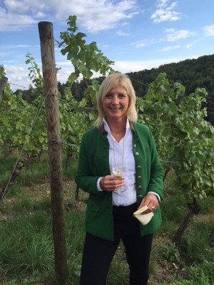 Bei der Besichtigung von Weingut Schloss Saaleck, einem Dachmarke Rhön Partnerbetrieb stand das für ein Biosphärenreservat nachhaltige Wirtschaften im Vordergrund.