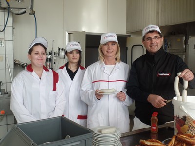 Besuch am heutigen Bayerischen Tag der Ausbildung in der Metzgerei Stuhlberger in Wartenberg - unsere heimischen Betriebe bieten hervorragende Chancen für junge Leute!