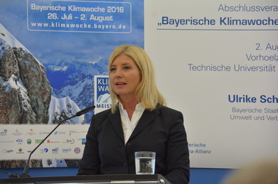 Gelungener Abschluss unserer Klimawoche 2016 im Vorhoelzer Forum der TU München. Im Anschluss ging es noch weiter zum Kino Open Air auf den Königsplatz.