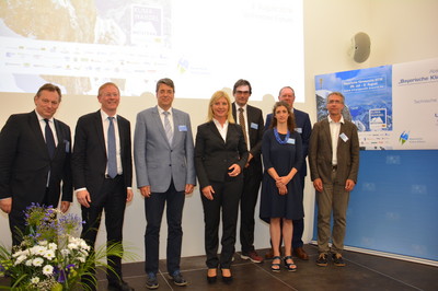 Gelungener Abschluss unserer Klimawoche 2016 im Vorhoelzer Forum der TU München. Im Anschluss ging es noch weiter zum Kino Open Air auf den Königsplatz.