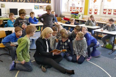 Besuch am bundesweiten Vorlesetag bei den 2. Klassen der Katharina-Fischer-Schule Erding! Es hat allen große Freude gemacht!
