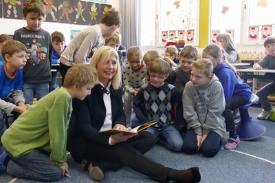 Besuch am bundesweiten Vorlesetag bei den 2. Klassen der Katharina-Fischer-Schule Erding! Es hat allen große Freude gemacht!