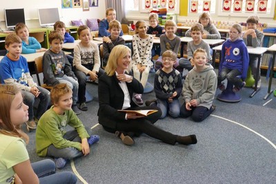 Besuch am bundesweiten Vorlesetag bei den 2. Klassen der Katharina-Fischer-Schule Erding! Es hat allen große Freude gemacht!