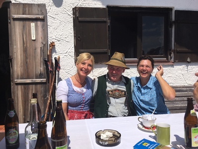 Immer ein wunderschöner Termin mit meiner Kollegin Ilse Aigner - die traditionelle jährliche Hauptalmbegehung! Die vom Almwirtschaftlichen Verein Oberbayern organisierte Wanderung führte heuer über acht Almen im westlichen Hochriesgebiet.